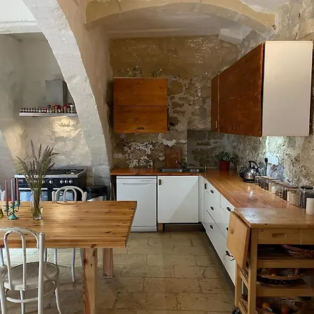 Sansun Community House Xewkija